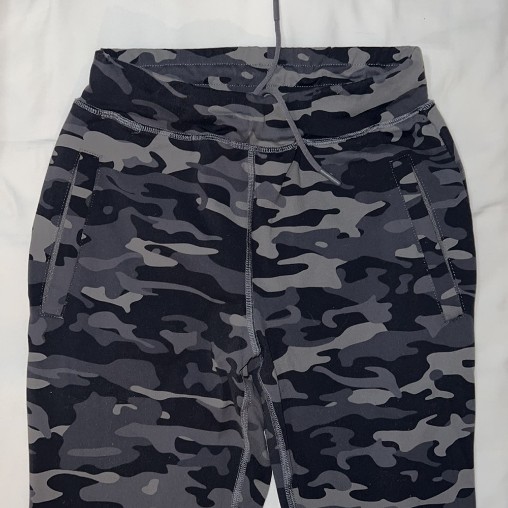 Alphalete Camo joggers - Picture 2 of 5